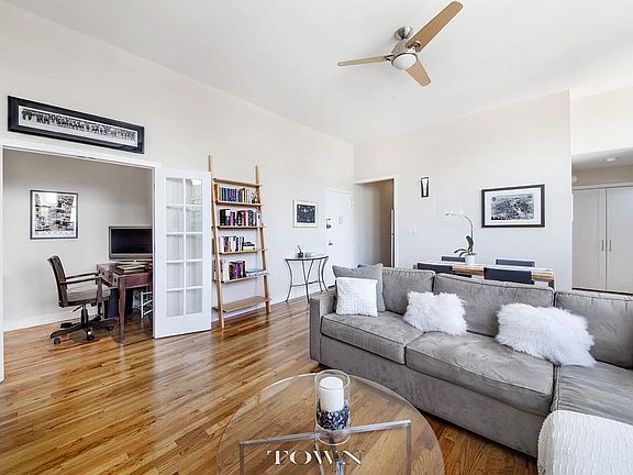 3rd image of 250 Mercer St APT D904
