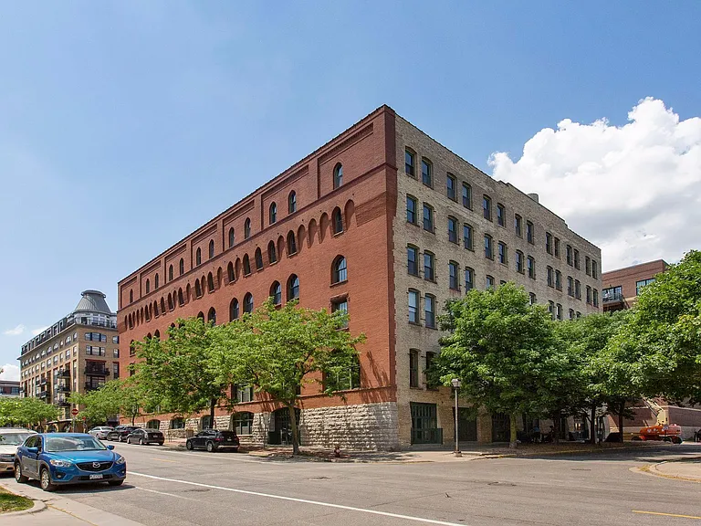 400 N 1st St #207 — Photo 25