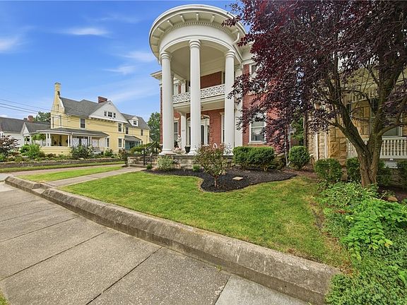 5th image of 1103 Juliana St