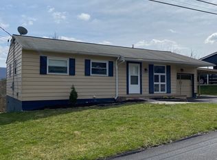1588 Middle Rd, Lewistown, PA 17044