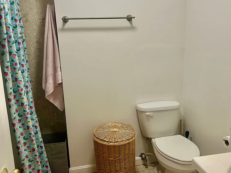 220 Hanover St #21 — Photo 22
