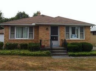 33 Aurora Dr, Cheektowaga, NY 14215
