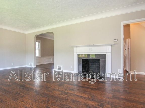 3rd image of 3690 Washington Blvd