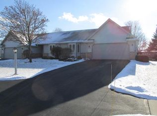 N114W15911 Hilbert Ln, Germantown, WI 53022