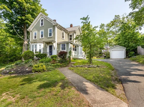 24 Centre St, Canton, MA 02021