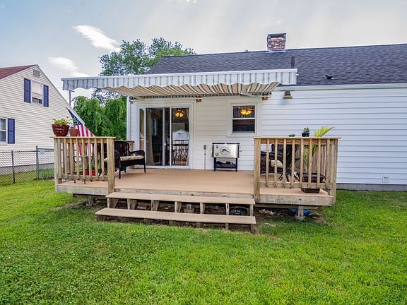 4th image of 52 Alhambra Cir N