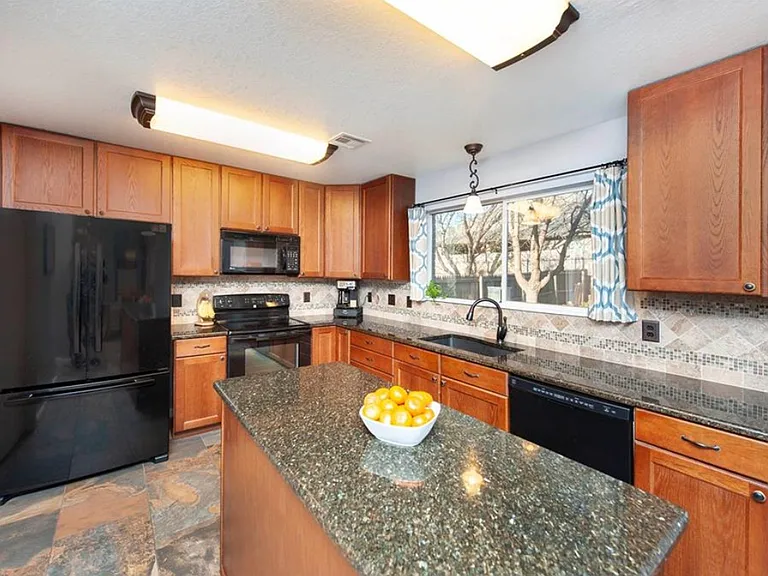 17517 Wain Bridge Ave — Photo 4