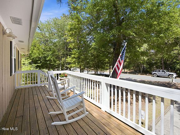 5th image of 137 Doe Drive