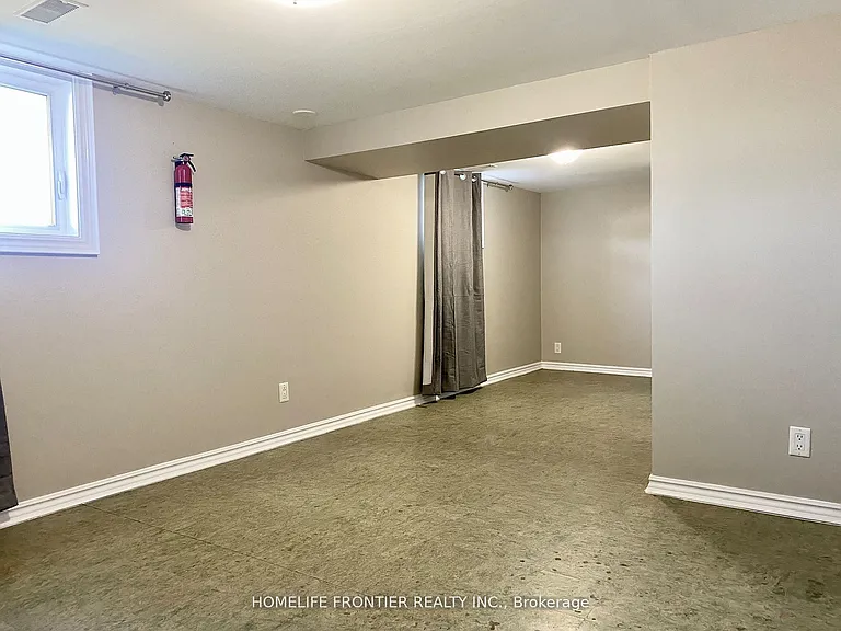 63 Lockerbie Ave #C — Photo 16