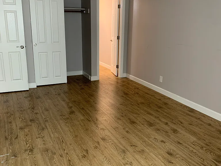 520 Elm Street Apts — Photo 20