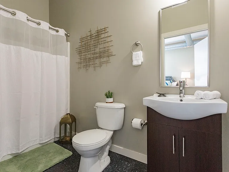 Spacious Bathroom