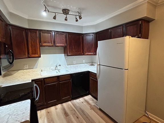 3rd image of 4190 Packard St APT 1