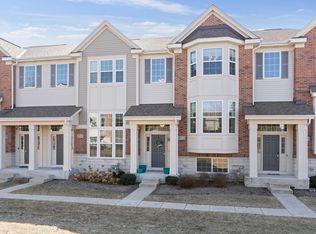 2933 Henley Ln, Naperville, IL 60540