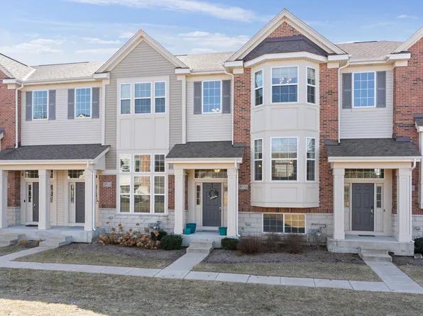 2933 Henley Ln, Naperville, IL 60540