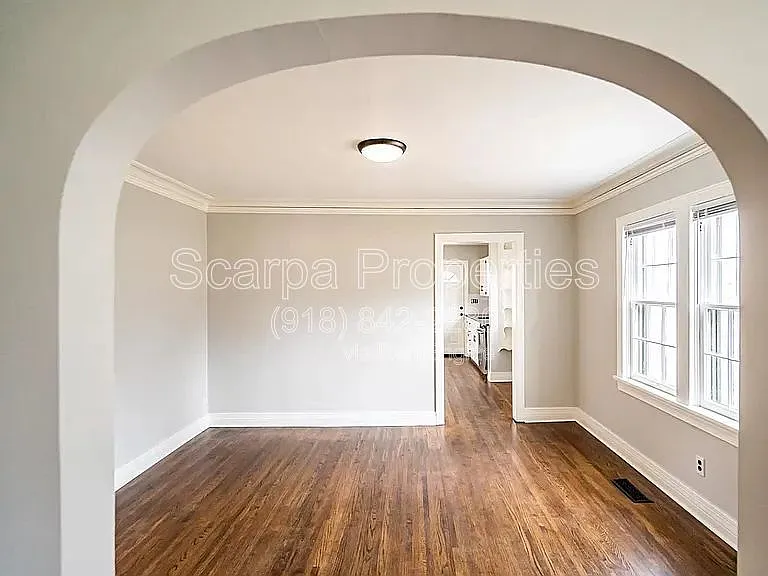 610 N Ash Ave — Photo 5