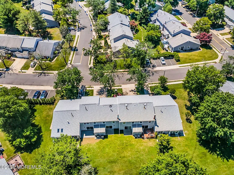 86 Holly Dr — Photo 24