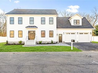 138 Anoka Ave, Barrington, RI 02806