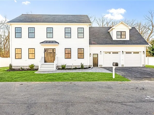 138 Anoka Ave, Barrington, RI 02806