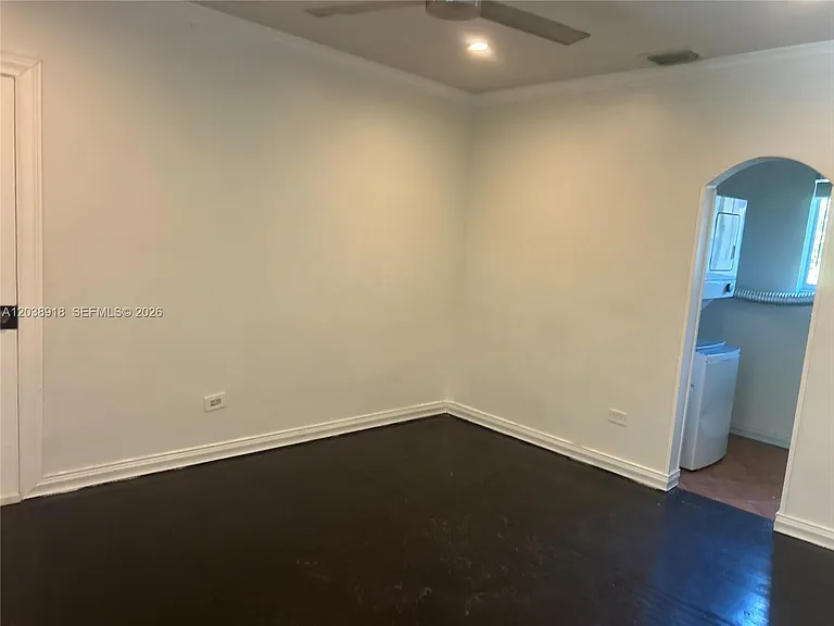 8260 Byron Ave #5 — Photo 2