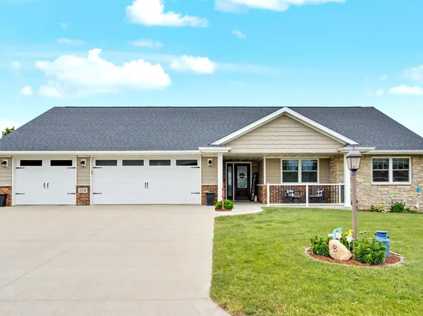 154 Mulberry Dr SE, Cascade, IA 52033