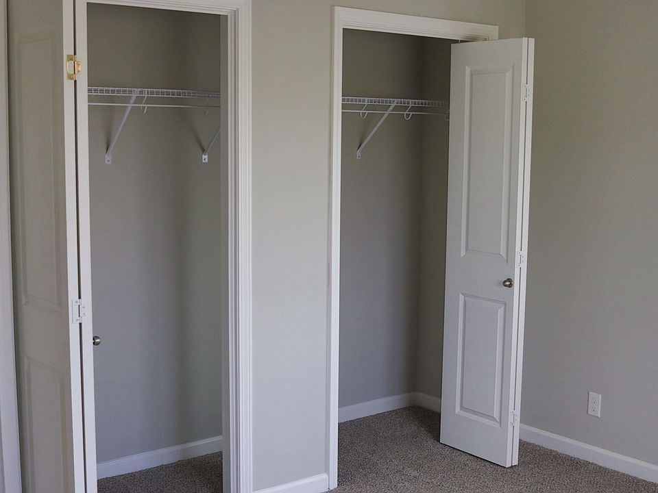 2nd image of 18683 Oakmont Dr #111