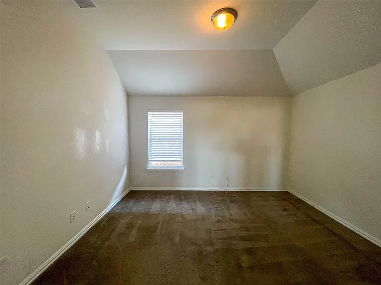 723 Callaway Dr — Photo 14