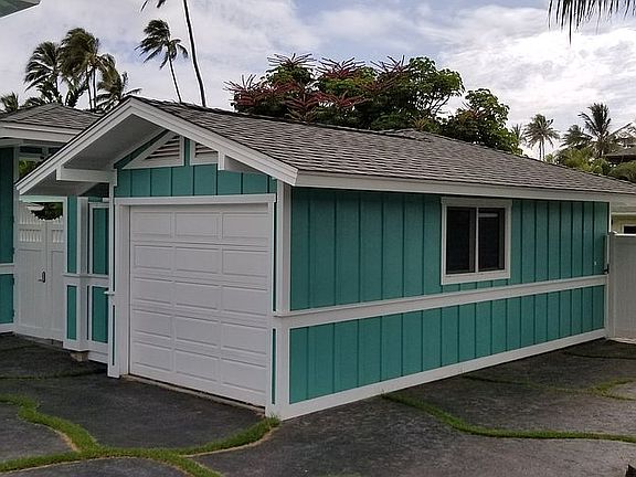 Cottage Garage
