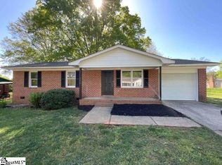 306 Peachtree St, Gaffney, SC 29341