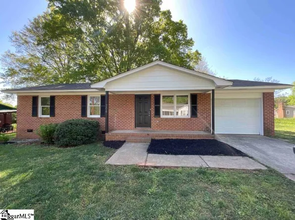 306 Peachtree St, Gaffney, SC 29341