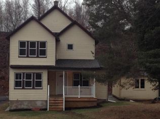 125 Charles St #L-17, Throop, PA 18512