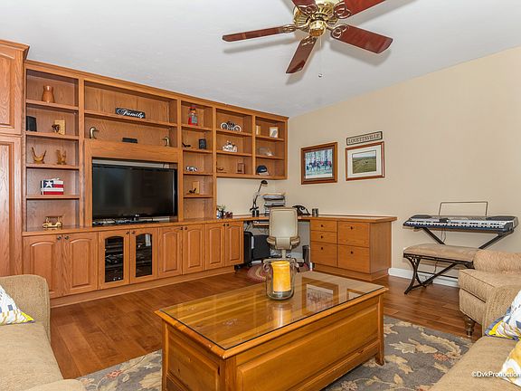 4th image of 1922 Jadero Pl