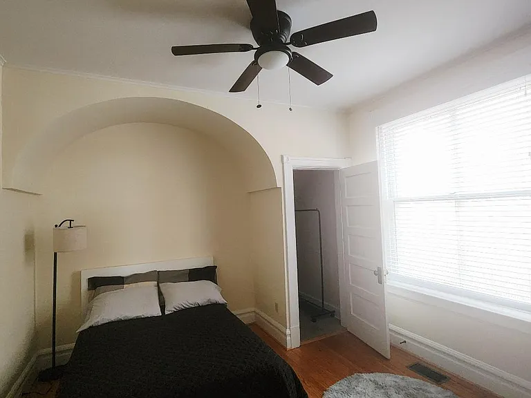 6115 Pershing Ave #1 — Photo 9