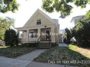 700 S 18th St APT 1, Lincoln, NE 68508