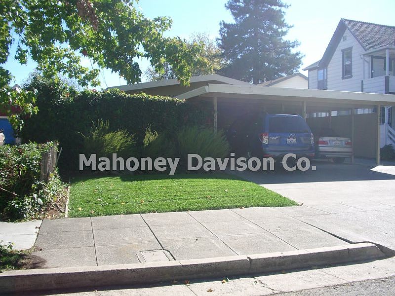 1st image of 635 E St