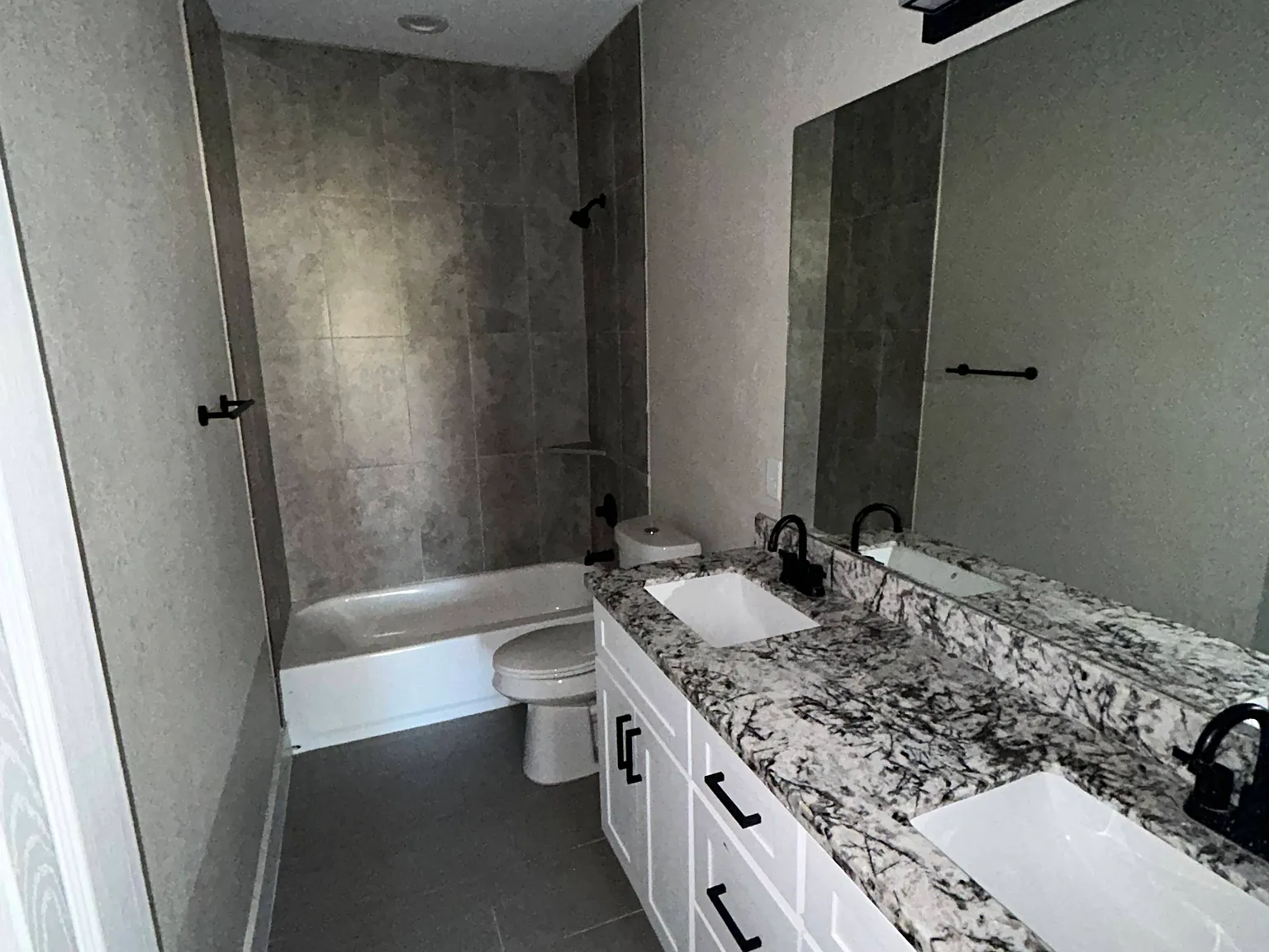 3 bed, 1235 sqft, $1,700 — Photo 4