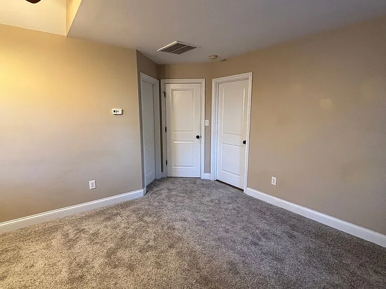 1305 Forest Ave — Photo 16
