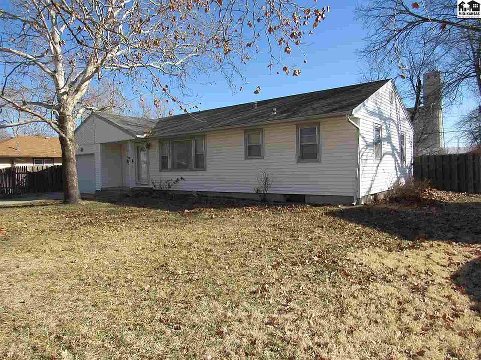 2nd image of 41 Harvest Ln