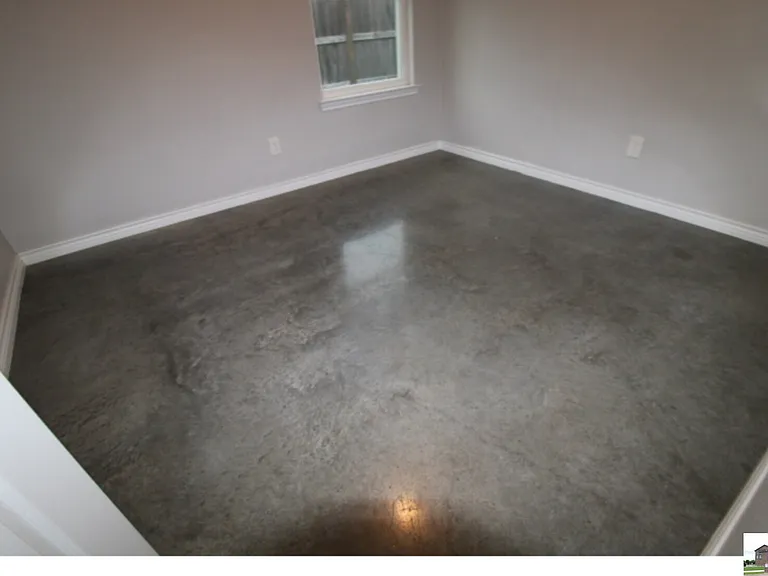300 Lowes Blvd #B — Photo 20