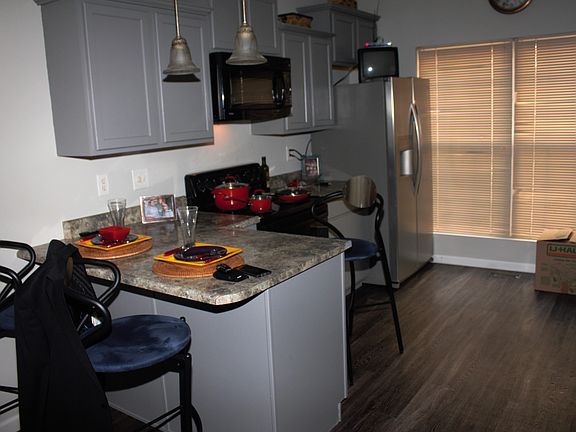 3rd image of 2919 Eads Ave