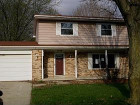 1st image of 7414 Grandwood Dr