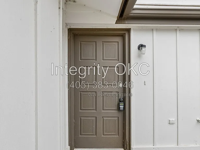 8514 Candlewood Dr — Photo 4
