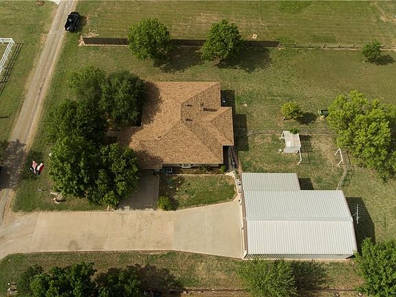 3rd image of 14022 Private Road 201