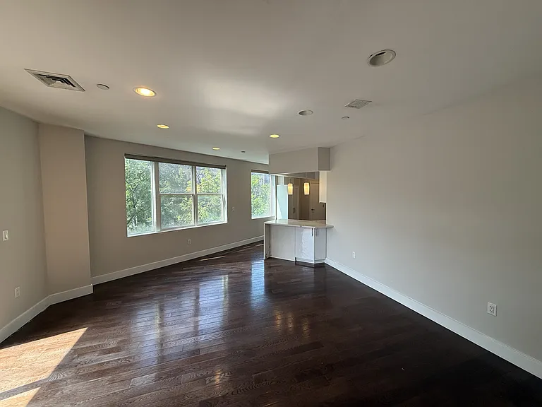 456 Grand St #2K — Photo 3