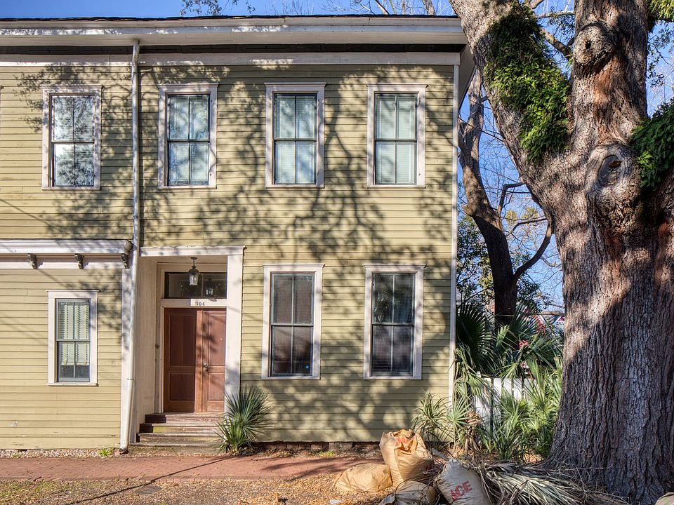 304 E Duffy St, Savannah, GA 31401 | Zillow