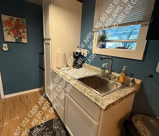 803 Markus Ave #B — Photo 11