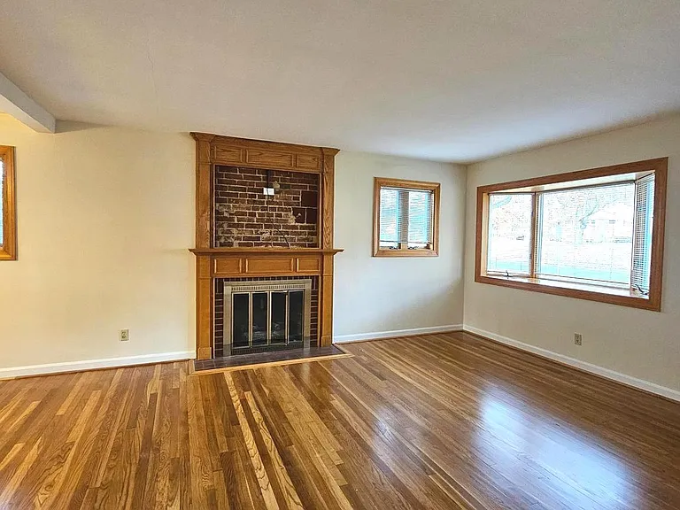 7429 Carol Ln — Photo 7