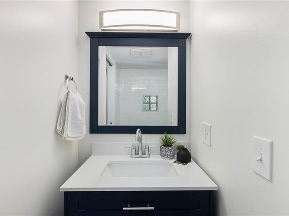 providence-rhode-island-65990863 picture