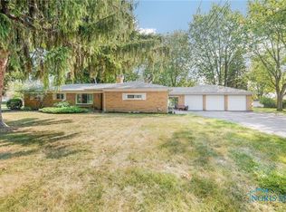 27044 Fort Meigs Rd, Perrysburg, OH 43551
