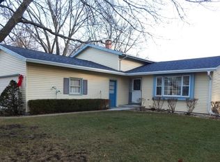 4913 W Bromley Dr, McHenry, IL 60050