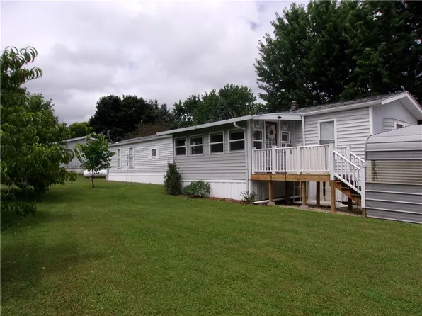94 Lakeview Dr, Honeoye, NY 14471